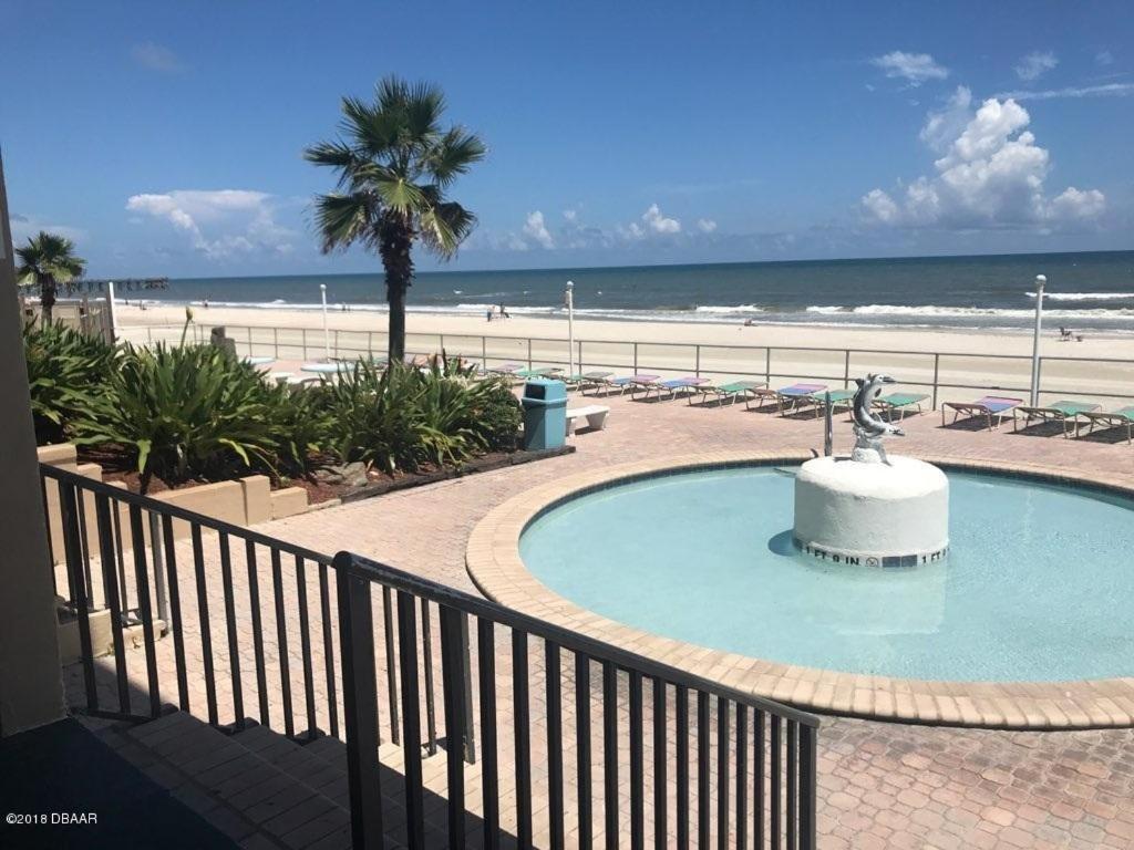 Apartamento Ocean Breeze - Direct Ocean Front-Pool Is Open Daytona Beach Exterior foto