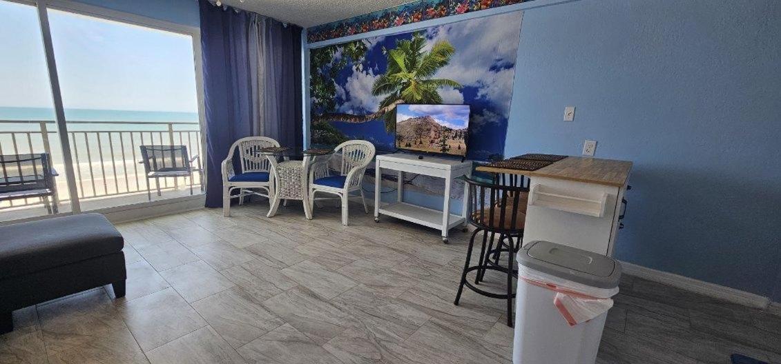 Apartamento Ocean Breeze - Direct Ocean Front-Pool Is Open Daytona Beach Exterior foto