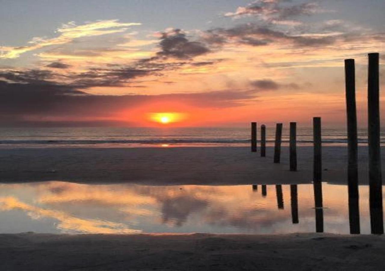 Apartamento Ocean Breeze - Direct Ocean Front-Pool Is Open Daytona Beach Exterior foto