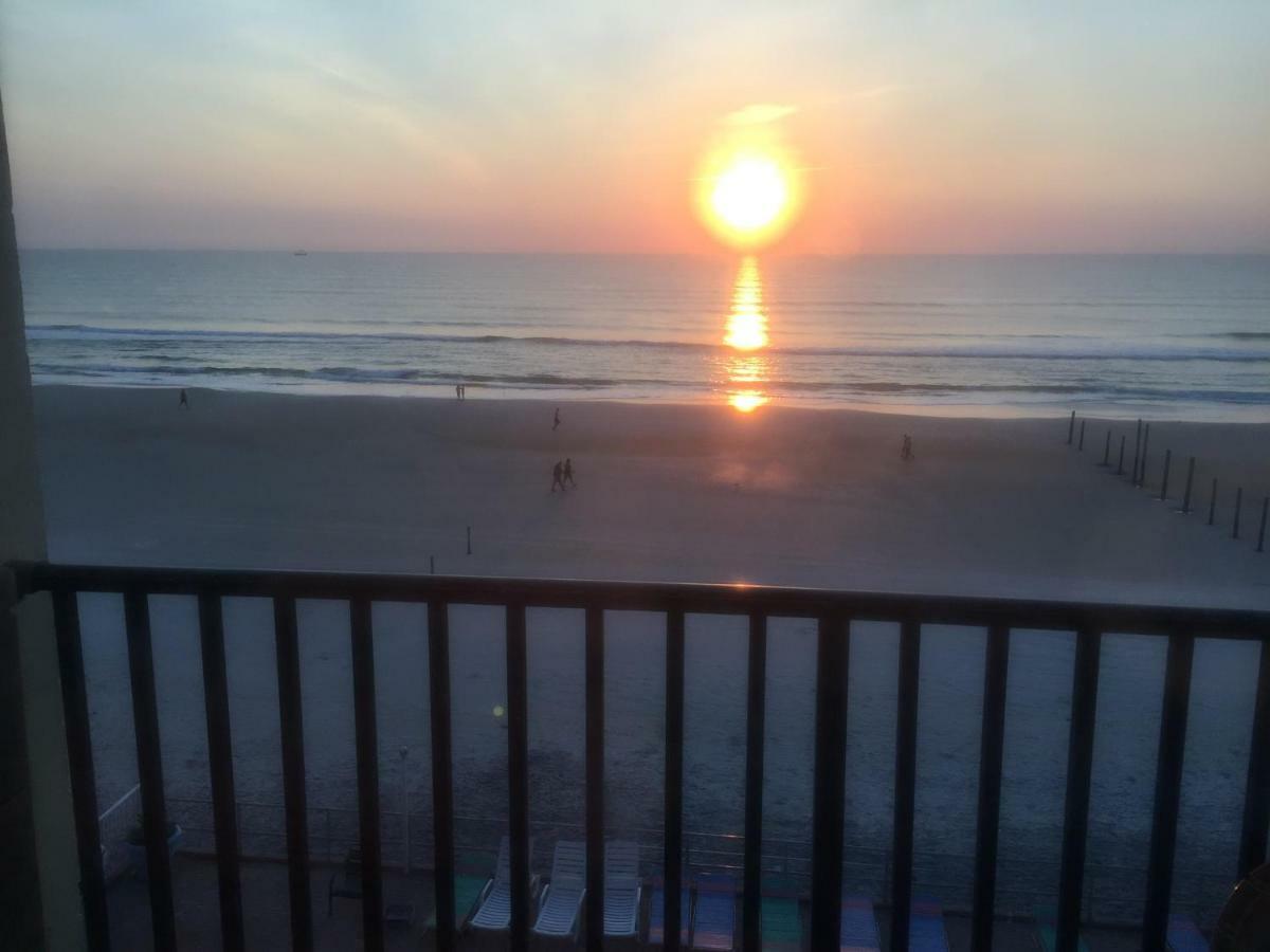 Apartamento Ocean Breeze - Direct Ocean Front-Pool Is Open Daytona Beach Exterior foto