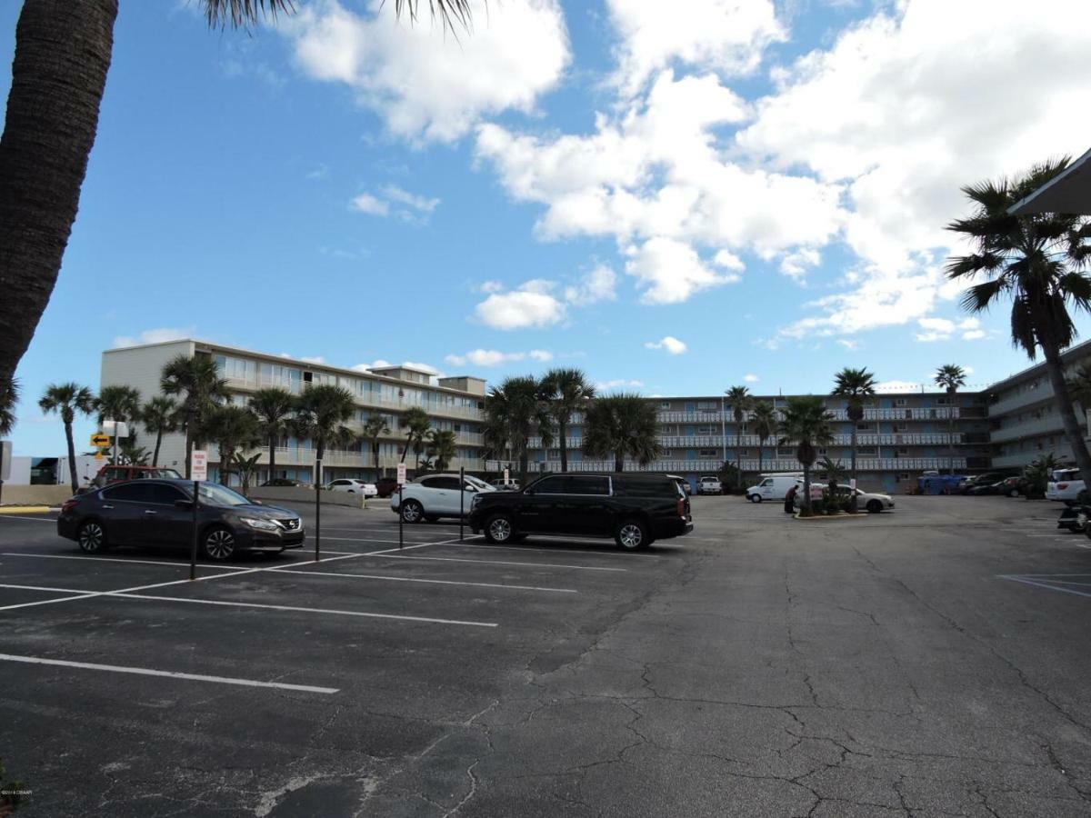 Apartamento Ocean Breeze - Direct Ocean Front-Pool Is Open Daytona Beach Exterior foto